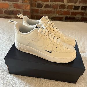 MEN'S NIKE AIR FORCE 1 LOW SE RIPSTOP CASUAL SHOES